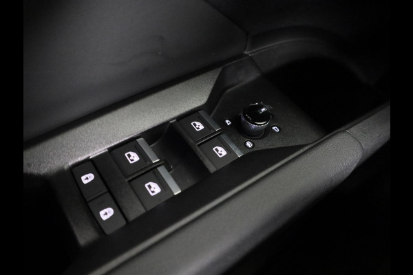 Audi Q4 e-tron 40 S Edition 63 kWh 204pk | 21 inch Lichtmetalen velgen | Parkeercamerea | Adaptieve cruise controle