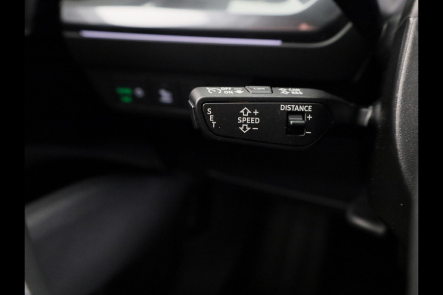 Audi Q4 e-tron 40 S Edition 63 kWh 204pk | 21 inch Lichtmetalen velgen | Parkeercamerea | Adaptieve cruise controle