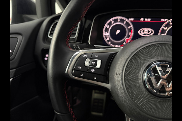 Volkswagen Golf 2.0 TSI GTI Performance