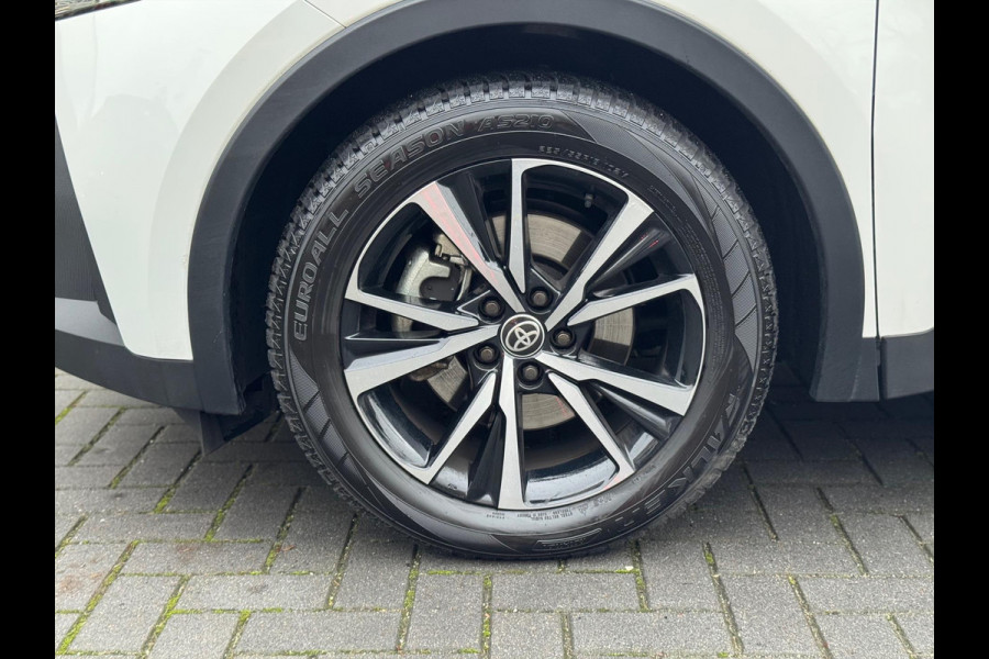 Toyota C-HR 2.0 Plug-in Hybrid 223pk Dynamic Bi-Tone | 18 inch, Stoel + Stuurverwarming, Groot scherm, Parkeersensoren, Dodehoekherkenning