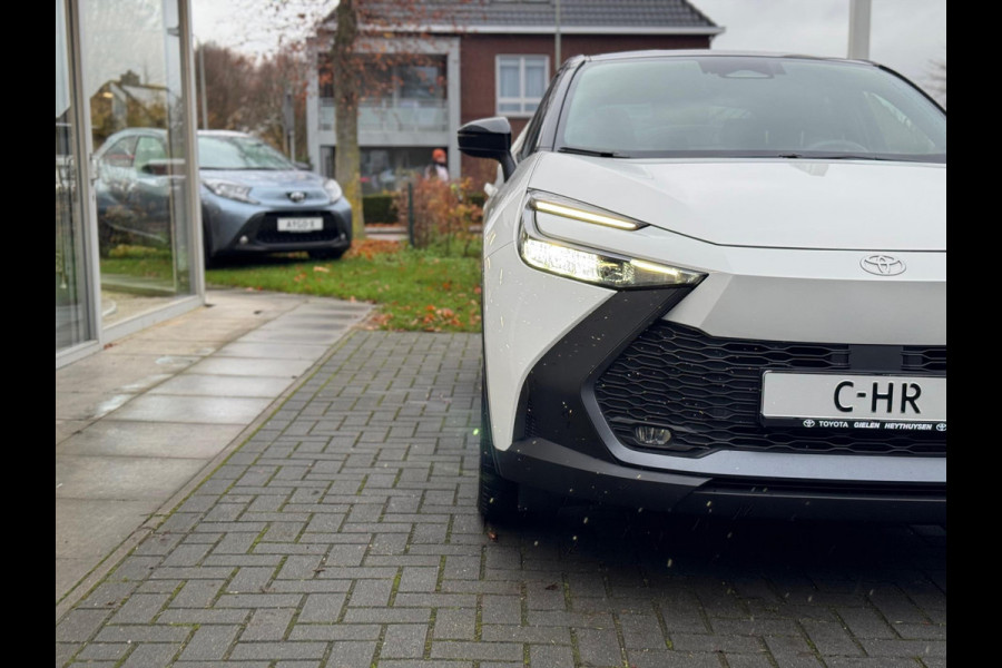 Toyota C-HR 2.0 Plug-in Hybrid 223pk Dynamic Bi-Tone | 18 inch, Stoel + Stuurverwarming, Groot scherm, Parkeersensoren, Dodehoekherkenning