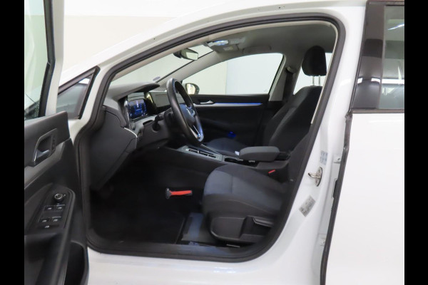 Volkswagen Golf 1.0 e-TSI 110 pk Life DSG-7 Aut. Airco Climatronic Wireless Carplay Navi Adaptive Cruise Control PDC VA DAB+ Full LED Ambiente Verlichting