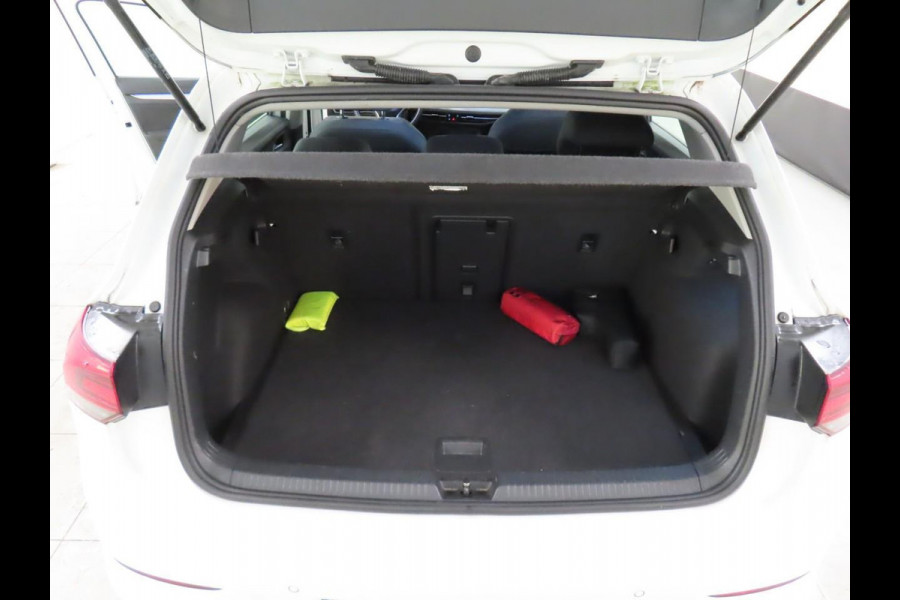 Volkswagen Golf 1.0 e-TSI 110 pk Life DSG-7 Aut. Airco Climatronic Wireless Carplay Navi Adaptive Cruise Control PDC VA DAB+ Full LED Ambiente Verlichting