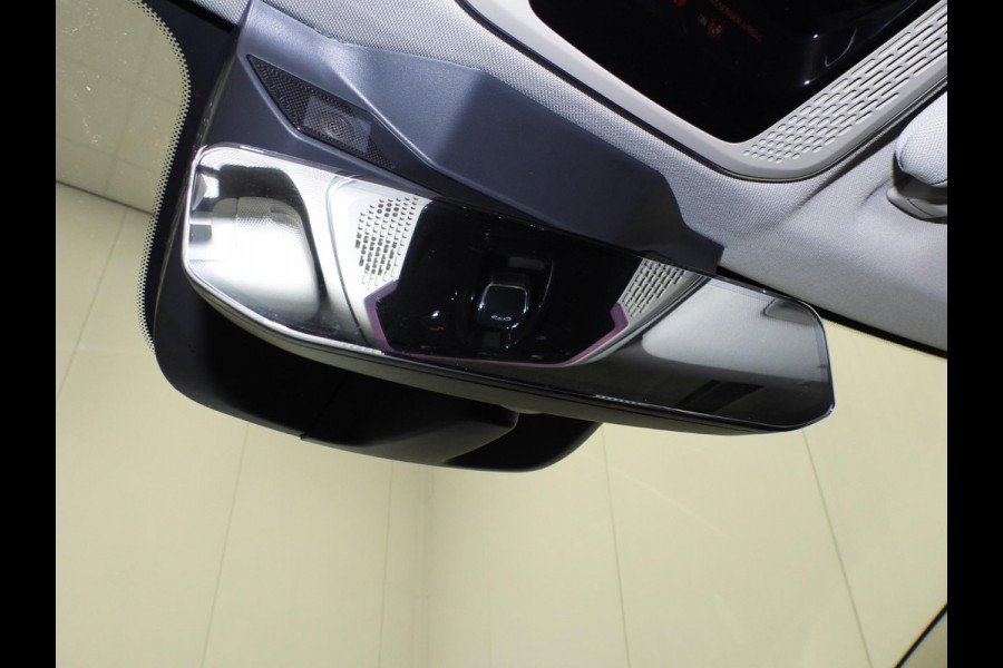 Lynk & Co 01 1.5 PHEV BlackLine TREKHAAK/360CAM/SCHUIFDAK/LED/20"LMV!