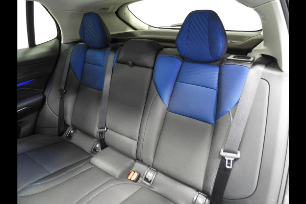 Lynk & Co 01 1.5 PHEV BlackLine TREKHAAK/360CAM/SCHUIFDAK/LED/20"LMV!