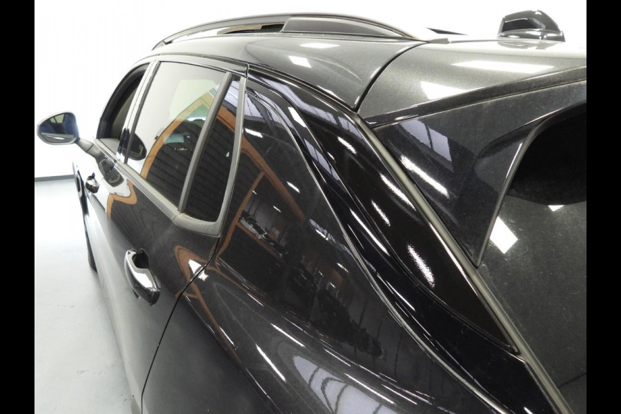 Lynk & Co 01 1.5 PHEV BlackLine TREKHAAK/360CAM/SCHUIFDAK/LED/20"LMV!