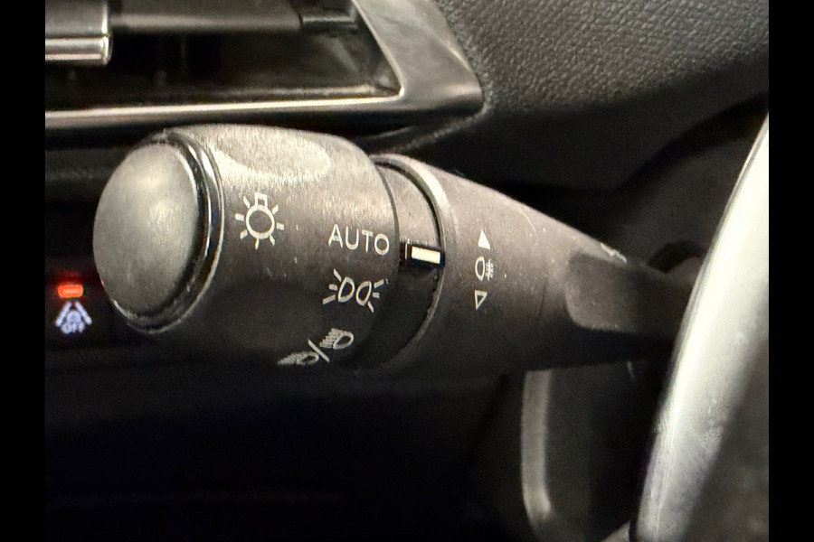 Peugeot 5008 1.2 PureTech 7 Pers. AUT NAVIGATIE CAMERA APPLE CARPLAY PDC KEYLESS-GO CRUISE LANE ASSIST