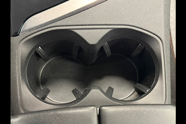 Peugeot 5008 1.2 PureTech 7 Pers. AUT NAVIGATIE CAMERA APPLE CARPLAY PDC KEYLESS-GO CRUISE LANE ASSIST