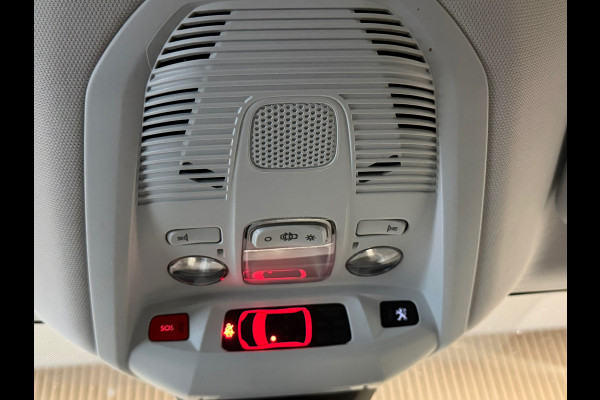 Peugeot 5008 1.2 PureTech 7 Pers. AUT NAVIGATIE CAMERA APPLE CARPLAY PDC KEYLESS-GO CRUISE LANE ASSIST