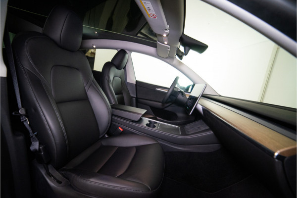 Tesla Model Y RWD 58 kWh 300PK | Incl. BTW | NL AUTO | 1e Eig.+NAP | Pano | Full Self Driving | 12 MND Garantie