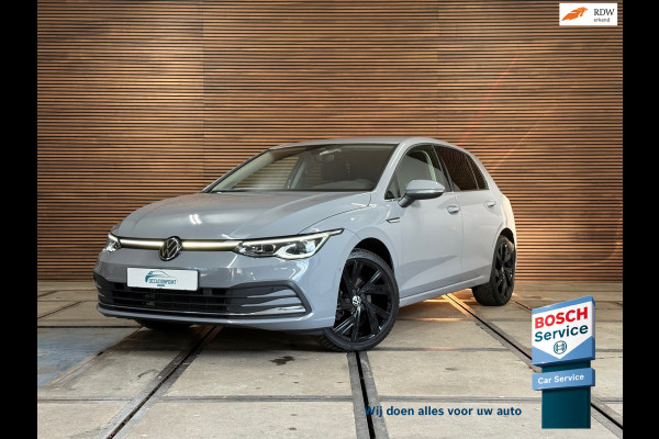 Volkswagen Golf 1.5 eTSI Style | Black Edition | Massagestoel | DAB | 18' inch | Navigatie | Adaptive Cruise | Velours