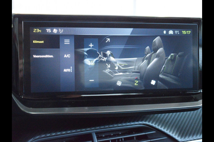 Peugeot e-2008 EV GT Avantage 54 kWh SOH 98,5% | ACHTERUITRIJCAMERA MET SENSOREN | NAVIGATIE & CARPLAY | E.C.C. | VERWARMBARE STOELEN |