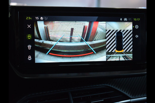 Peugeot e-2008 EV GT Avantage 54 kWh SOH 98,5% | ACHTERUITRIJCAMERA MET SENSOREN | NAVIGATIE & CARPLAY | E.C.C. | VERWARMBARE STOELEN |