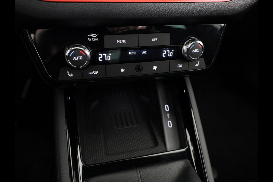 Škoda Kamiq Monte Carlo 1.0 TSI 115 pk 7 versn. DSG | Navigatie Pakket | Travel Assist Plus | Wegklapbare trekhaak | Winter Pakket | Charging | 18 inch lichtmetalen velgen