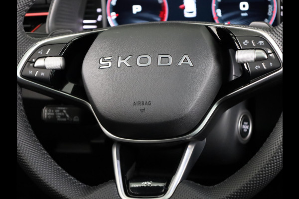 Škoda Kamiq Monte Carlo 1.0 TSI 115 pk 7 versn. DSG | Navigatie Pakket | Travel Assist Plus | Wegklapbare trekhaak | Winter Pakket | Charging | 18 inch lichtmetalen velgen