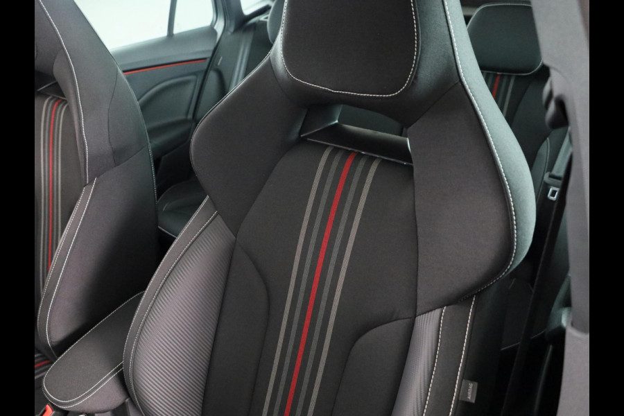 Škoda Kamiq Monte Carlo 1.0 TSI 115 pk 7 versn. DSG | Navigatie Pakket | Travel Assist Plus | Wegklapbare trekhaak | Winter Pakket | Charging | 18 inch lichtmetalen velgen