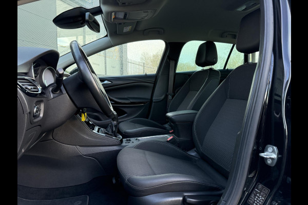 Opel Astra Sports Tourer 1.4 Innovation Navi,Camera,150pk,Rijstrooksensor,Stoelverw.Stuurverw.Clima,Cruise,Halfleder,Lm velgen,Pdc,V+A,Lm velgen,6 Bak,Apk tot 10-2026