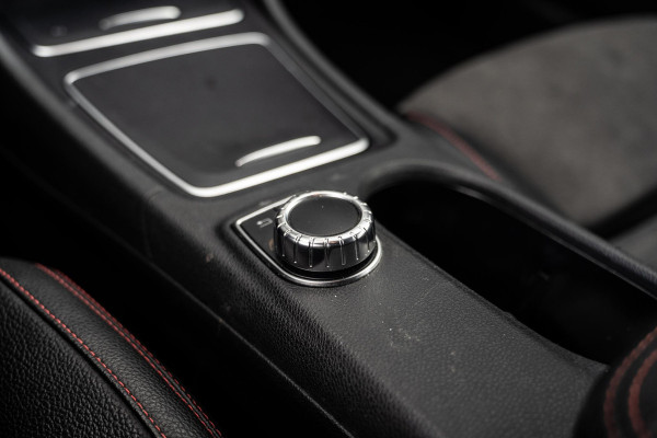 Mercedes-Benz CLA-Klasse 200 AMG Navi | Camera | Stoelverwarming