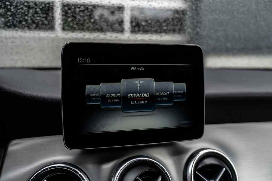 Mercedes-Benz CLA-Klasse 200 AMG Navi | Camera | Stoelverwarming