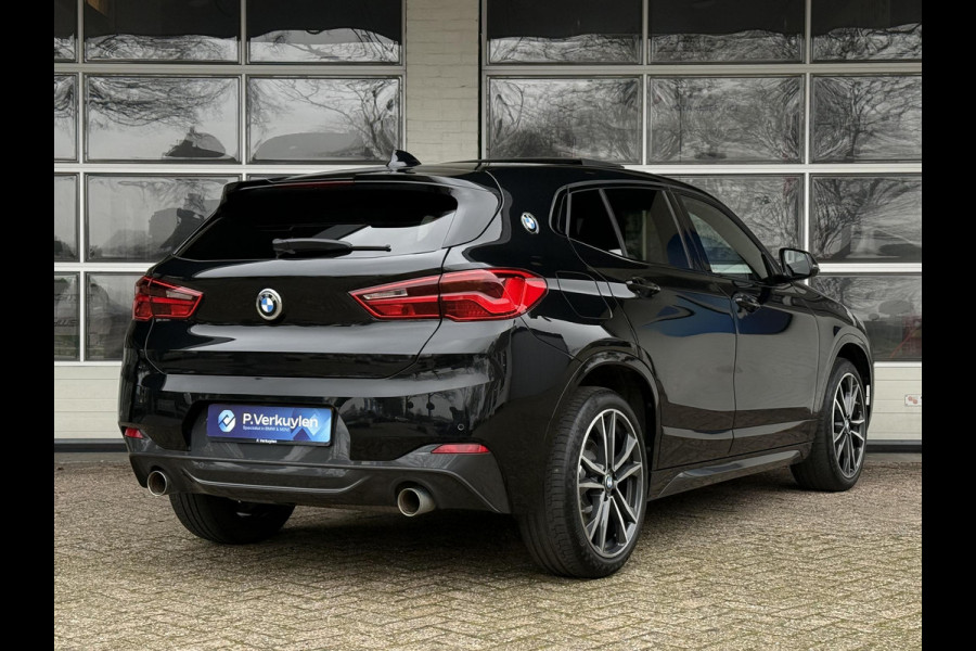 BMW X2 sDrive20i M SPORT | LEDER | PANORAMA | STOELVERWARMING | 18 INCH LM VELGEN |