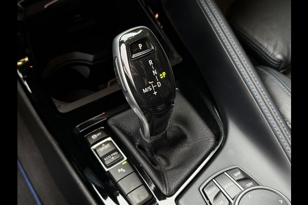 BMW X2 sDrive20i M SPORT | LEDER | PANORAMA | STOELVERWARMING | 18 INCH LM VELGEN |