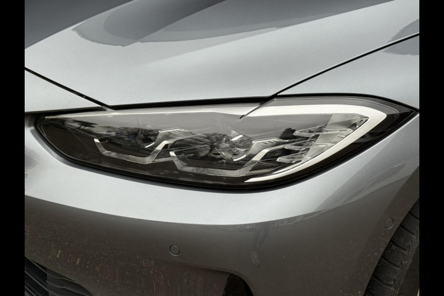 BMW 4 Serie Cabrio 420i High Executive | NEKVERWARMING | DRIVING ASS. PROFF. | HEAD UP | KEYLESS ENTRY |