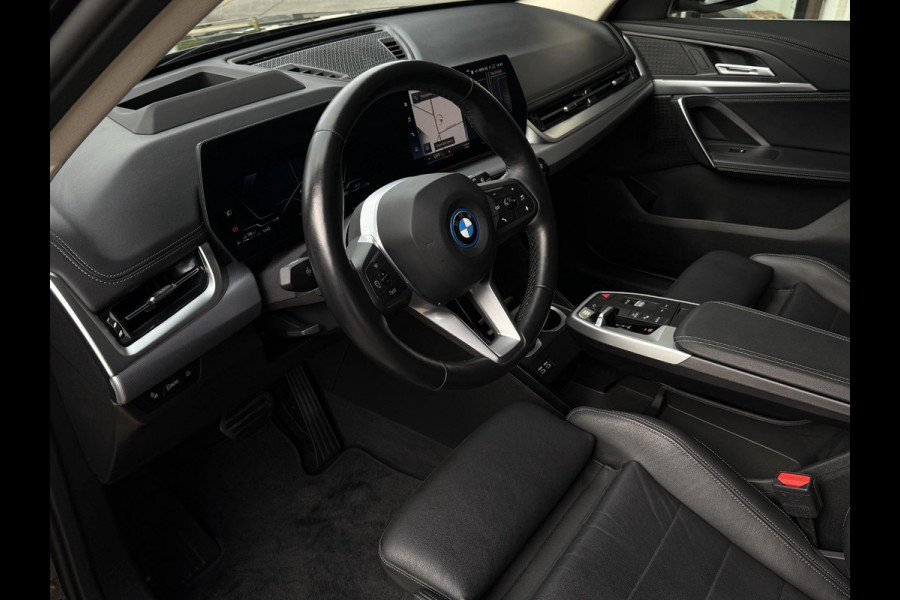 BMW X1 xDrive30e X LINE | DRIVING PROFF. | SPORTSTOELEN | LEDER | TREKHAAK | ELEKTR. STOELEN |