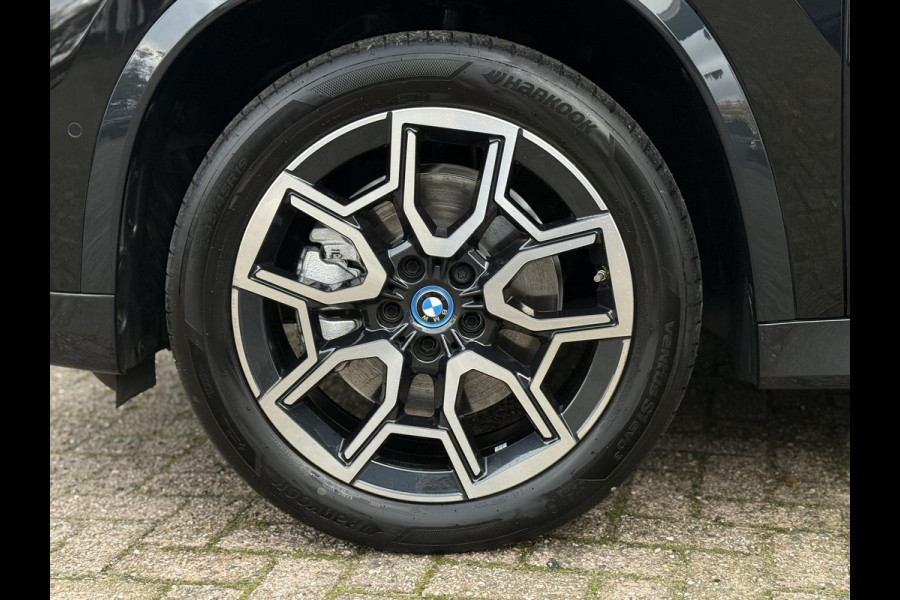BMW X1 xDrive30e X LINE | DRIVING PROFF. | SPORTSTOELEN | LEDER | TREKHAAK | ELEKTR. STOELEN |