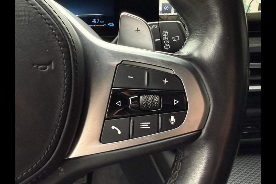 BMW 3 Serie Touring 330e M SPORT LCI | DRIVING PROFF. | TREKHAAK | CAMERA | LEDER |
