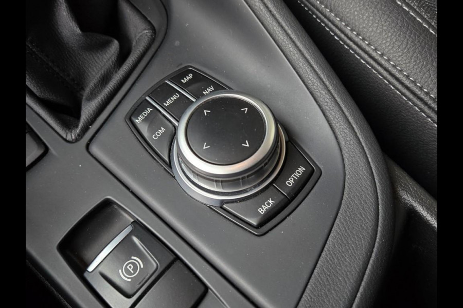 BMW X1 XDRIVE25E SPORT LINE | SPORTSTOELEN | PANORAMA | CAMERA | KEYLESS |