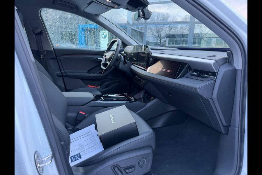 Audi Q6 e-tron Advanced edition 100 kWh FABRIEKSGARANTIE| BANG & OLUFSEN| SFEERVERLICHTING| HEAD-UP| STUURVERWARMING| ACHTERBANK VERWARMD| ELEK. TREKHAAK