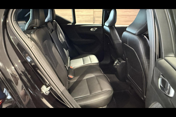 Volvo XC40 Recharge P8 AWD R-Design 408pk + MEMORY / CAMERA / STOEL+STUURVERWARMING