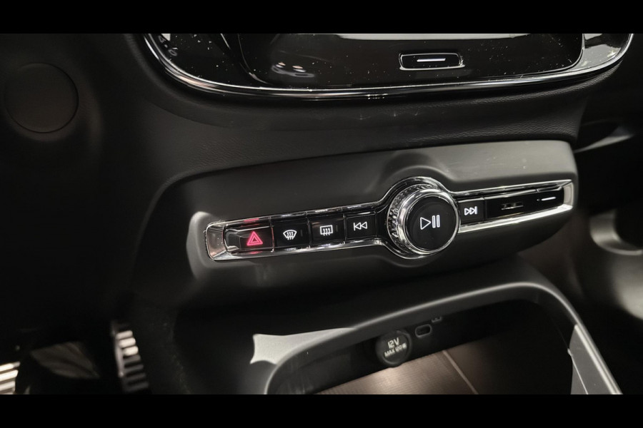 Volvo XC40 Recharge P8 AWD R-Design 408pk + MEMORY / CAMERA / STOEL+STUURVERWARMING