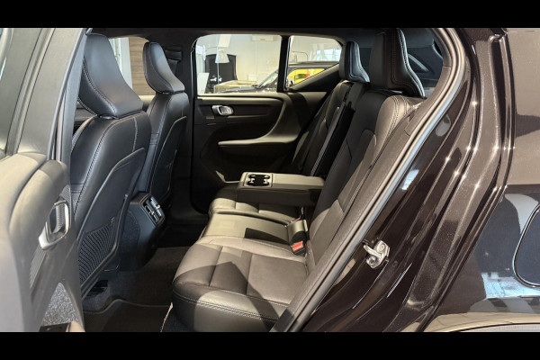 Volvo XC40 Recharge P8 AWD R-Design 408pk + MEMORY / CAMERA / STOEL+STUURVERWARMING