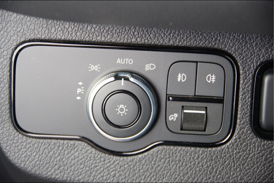 Mercedes-Benz Sprinter 319 3.0 CDI V6 L2H2 AUT. LED, LUCHTVERING, 360 CAMERA, STOELVERWARMING, CRUISE, CLIMA, PARKEERSENSOREN