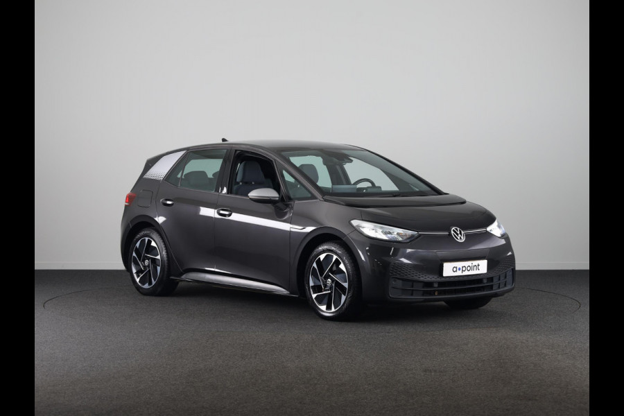 Volkswagen ID.3 First 58 kWh 204 PK | Navigatie | Parkeersensoren | Stoelverwarming | Apple car play / android auto