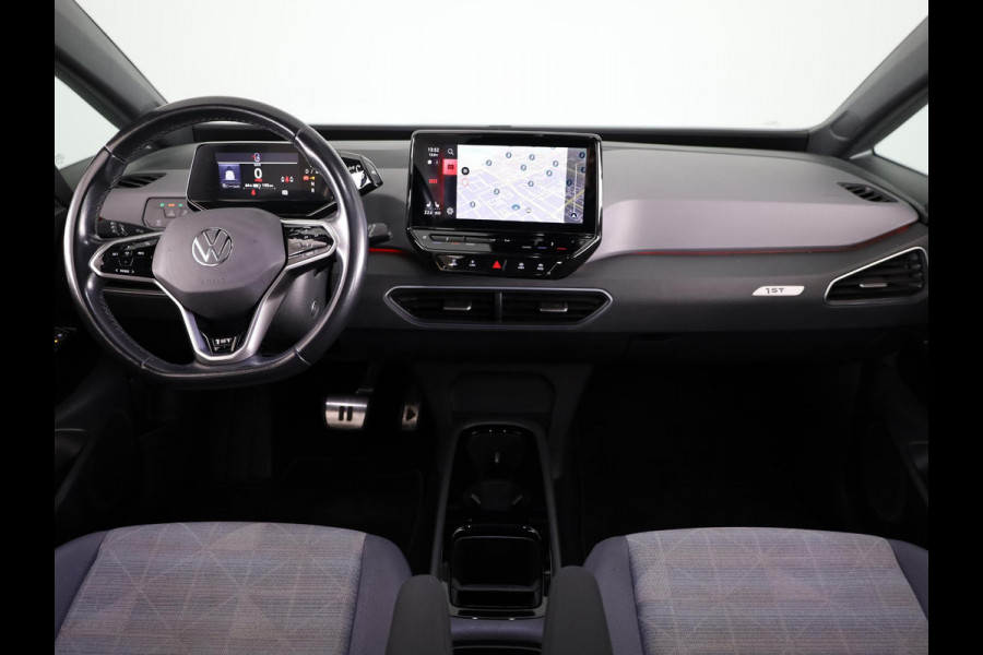 Volkswagen ID.3 First 58 kWh 204 PK | Navigatie | Parkeersensoren | Stoelverwarming | Apple car play / android auto