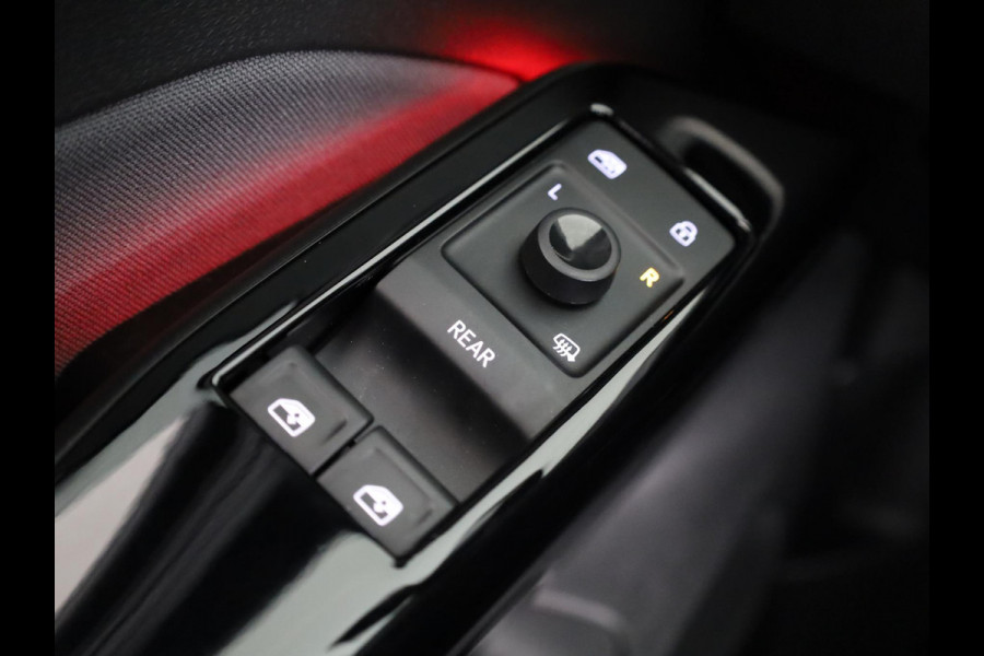 Volkswagen ID.3 First 58 kWh 204 PK | Navigatie | Parkeersensoren | Stoelverwarming | Apple car play / android auto