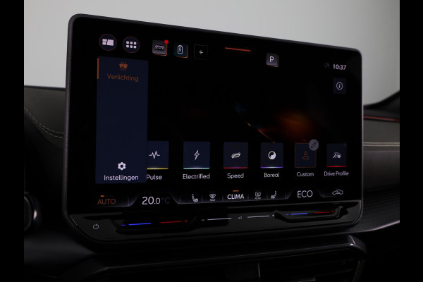 CUPRA Formentor 1.5 TSI e-Hybrid VZ Tribe Edition 272PK | Exclusieve Uitvoering | Panoramadak | Trekhaak | 19 inch | Matrix Koplampen | Matte Lak |