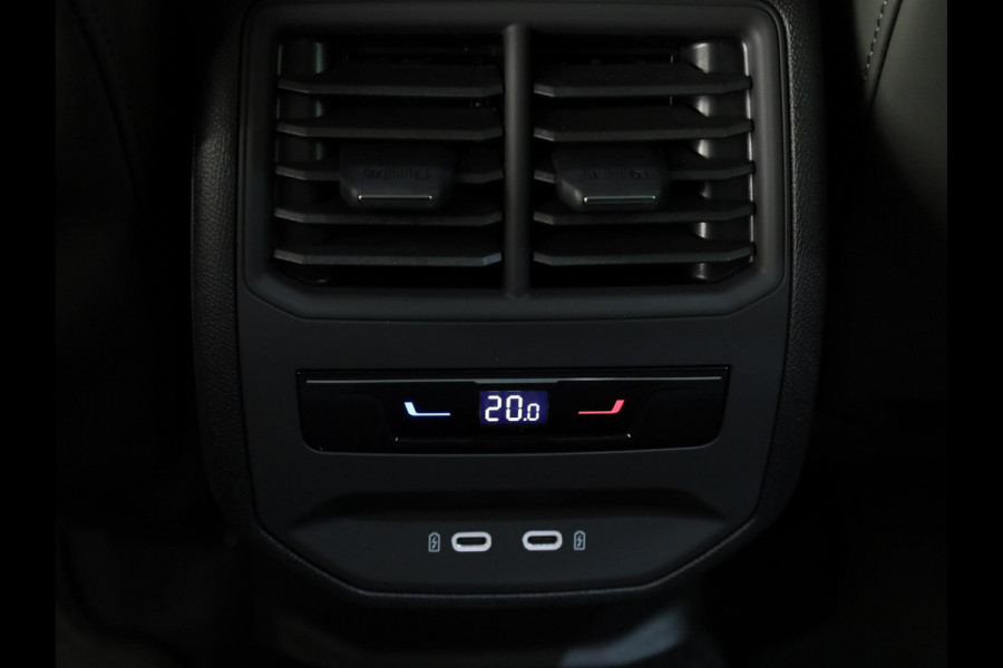 CUPRA Formentor 1.5 TSI e-Hybrid VZ Tribe Edition 272PK | Exclusieve Uitvoering | Panoramadak | Trekhaak | 19 inch | Matrix Koplampen | Matte Lak |