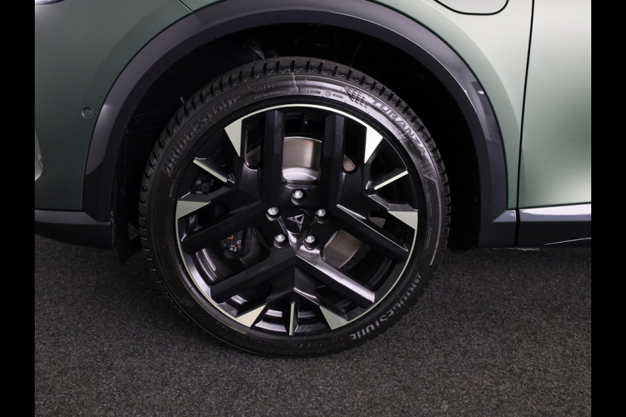CUPRA Formentor 1.5 TSI e-Hybrid VZ Tribe Edition 272PK | Exclusieve Uitvoering | Panoramadak | Trekhaak | 19 inch | Matrix Koplampen | Matte Lak |