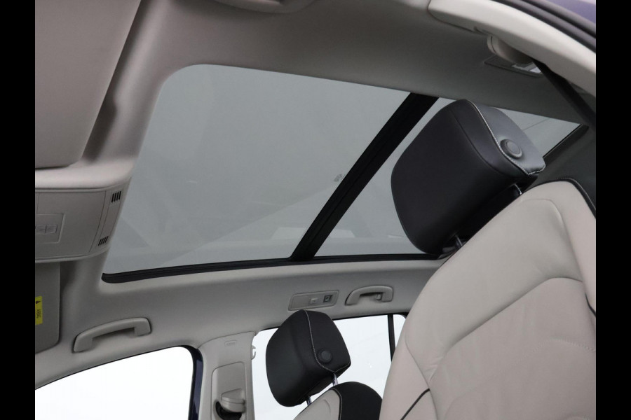 Volkswagen Tiguan 2.0 TSI 4Motion Highline Business R Automaat | 360° Camera | Trekhaak | Vol leer | Stoelverwarming | Schuif-/Kanteldak |