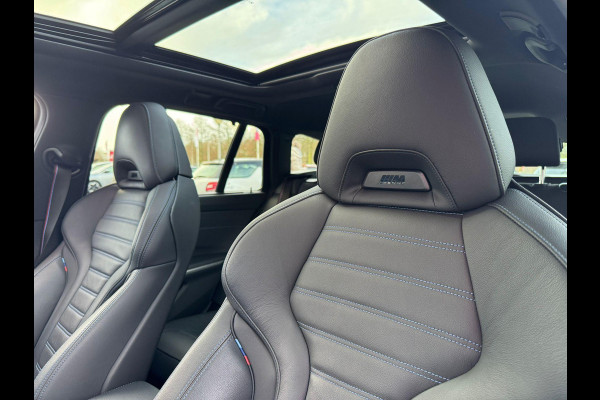 BMW 3 Serie Touring 330e 292PK M-SPORT | PANORAMISCH SCHUIF/KANTEL DAK | M-SPORT PRO-PAKKET | M-SPORT REMMEN UITGEVOERD IN DONKERBLAUW MET M LOGO | BMW LIVE COCKPIT PROFESSIONAL | CURVED DISPLAY |DRIVING ASSISTANT INCL. HEAD-UP DISPLAY | PARKING ASSIST INCL. ACHTERUITRIJCAMERA | ADAPTIEVE LED KOPLAMPEN |SHADOW LINE | M-SPORTSTOELEN VOOR | LEDER VERNASCA MET CONTRAST STIKSELS M-SPORT | STOEL VERWARMING | DRAADLOZE APPLE CARPLAY | ELEKTRISCH VERSTELBARE STOELEN MET GEHEUGEN FUNCTIE | HEAD UP DISPLAY | DRAADLOZE TELEFOONLADER | DODEHOEK BEWAKING | COMFORT PACK INCL. ELEKTRISCHE ACHTE