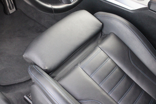 BMW 3 Serie Touring 330e 292PK M-SPORT | PANORAMISCH SCHUIF/KANTEL DAK | M-SPORT PRO-PAKKET | M-SPORT REMMEN UITGEVOERD IN DONKERBLAUW MET M LOGO | BMW LIVE COCKPIT PROFESSIONAL | CURVED DISPLAY |DRIVING ASSISTANT INCL. HEAD-UP DISPLAY | PARKING ASSIST INCL. ACHTERUITRIJCAMERA | ADAPTIEVE LED KOPLAMPEN |SHADOW LINE | M-SPORTSTOELEN VOOR | LEDER VERNASCA MET CONTRAST STIKSELS M-SPORT | STOEL VERWARMING | DRAADLOZE APPLE CARPLAY | ELEKTRISCH VERSTELBARE STOELEN MET GEHEUGEN FUNCTIE | HEAD UP DISPLAY | DRAADLOZE TELEFOONLADER | DODEHOEK BEWAKING | COMFORT PACK INCL. ELEKTRISCHE ACHTE