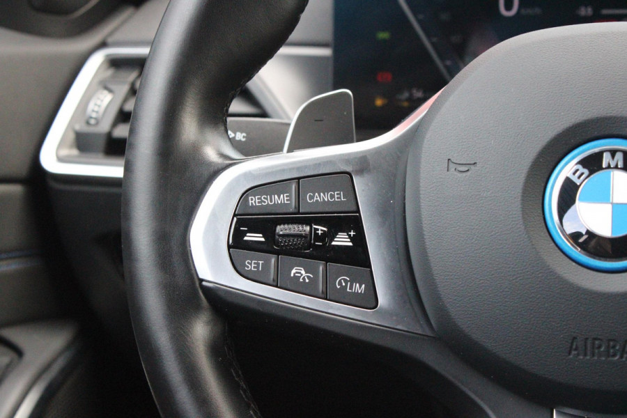 BMW 3 Serie Touring 330e 292PK M-SPORT | PANORAMISCH SCHUIF/KANTEL DAK | M-SPORT PRO-PAKKET | M-SPORT REMMEN UITGEVOERD IN DONKERBLAUW MET M LOGO | BMW LIVE COCKPIT PROFESSIONAL | CURVED DISPLAY |DRIVING ASSISTANT INCL. HEAD-UP DISPLAY | PARKING ASSIST INCL. ACHTERUITRIJCAMERA | ADAPTIEVE LED KOPLAMPEN |SHADOW LINE | M-SPORTSTOELEN VOOR | LEDER VERNASCA MET CONTRAST STIKSELS M-SPORT | STOEL VERWARMING | DRAADLOZE APPLE CARPLAY | ELEKTRISCH VERSTELBARE STOELEN MET GEHEUGEN FUNCTIE | HEAD UP DISPLAY | DRAADLOZE TELEFOONLADER | DODEHOEK BEWAKING | COMFORT PACK INCL. ELEKTRISCHE ACHTE