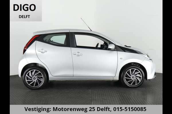 Toyota Aygo 1.0 VVT-i X-PLAY CAMERA CARPLAY NAVI GARANTIE 2029 AIRCO. VOLLEDIG ONDERHOUDEN