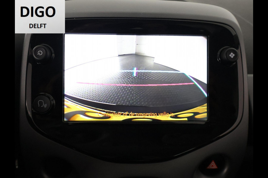 Toyota Aygo 1.0 VVT-i X-PLAY CAMERA CARPLAY NAVI GARANTIE 2029 AIRCO. VOLLEDIG ONDERHOUDEN