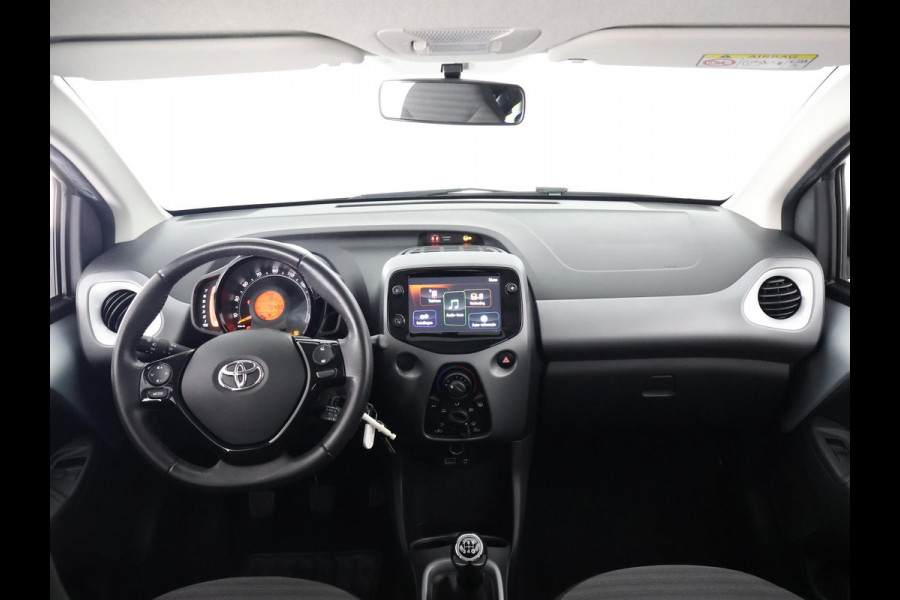 Toyota Aygo 1.0 VVT-i X-PLAY CAMERA CARPLAY NAVI GARANTIE 2029 AIRCO. VOLLEDIG ONDERHOUDEN