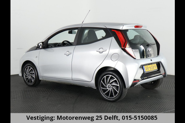 Toyota Aygo 1.0 VVT-i X-PLAY CAMERA CARPLAY NAVI GARANTIE 2029 AIRCO. VOLLEDIG ONDERHOUDEN