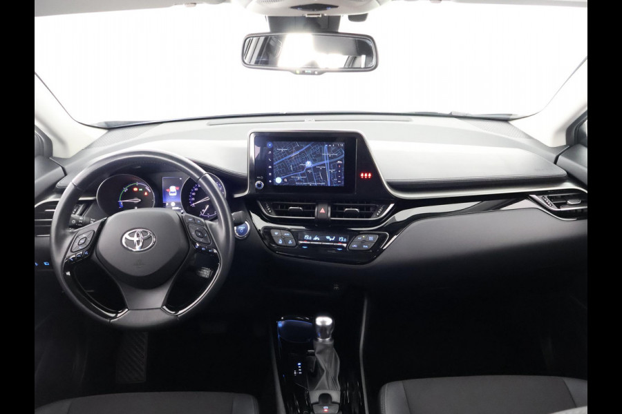 Toyota C-HR 2.0 HYBRIDE DYNAMIC BIJNA 2023 GARANTIE 11-2032 NAVI. HALF LEDER. 182 PK. PDC V+A.CAMERA. ADAPTIVE CRUISE